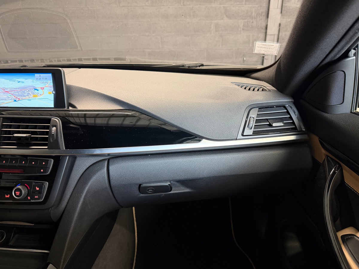 Bmw M4 Coupé F82 3.0 431ch M DKG Toit Carbone