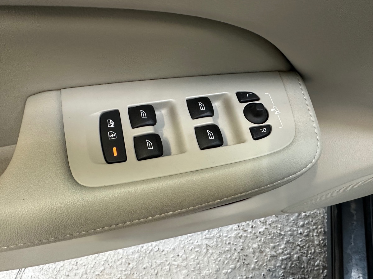 Volvo V60 II B4 197cv START GEARTRONIC 8 Entretient complet Volvo à jour