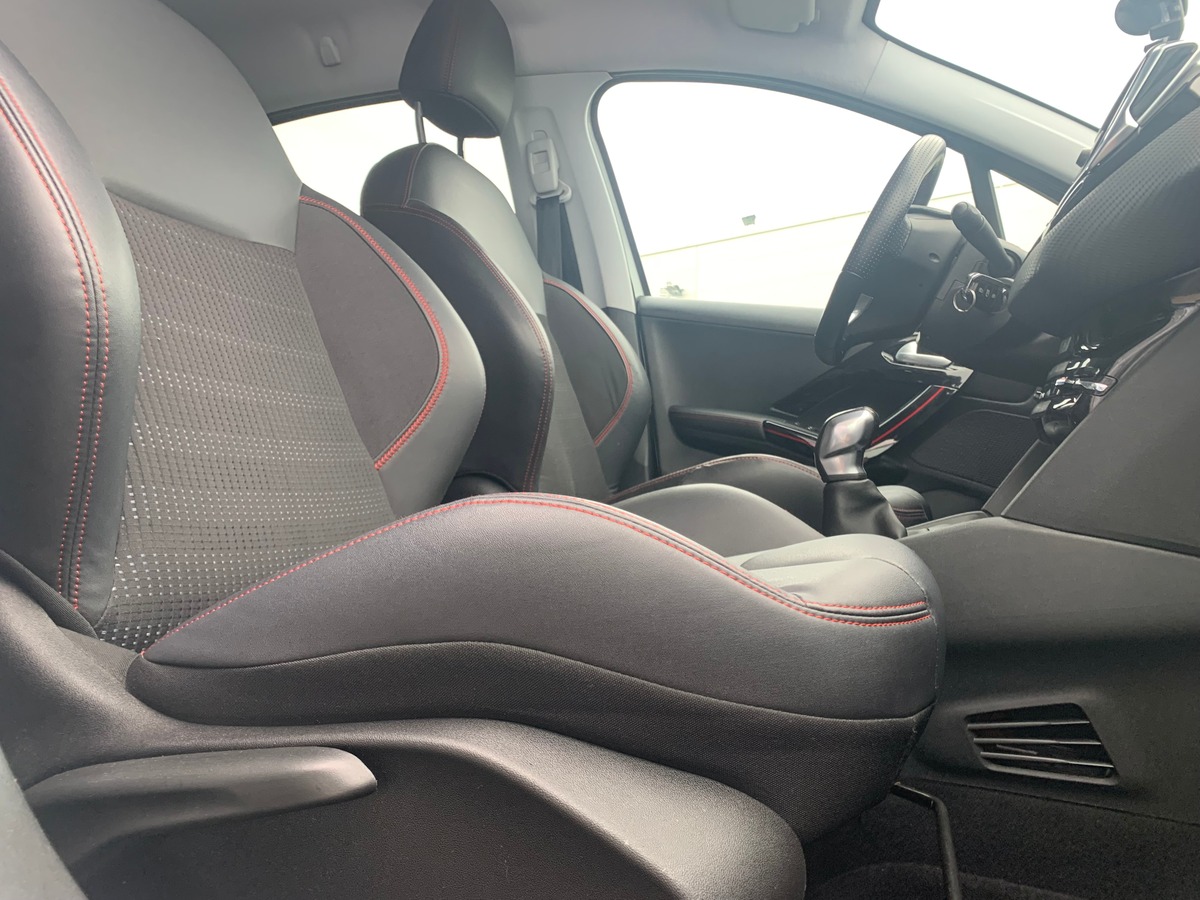 Peugeot 208 110 ch | GT Line | Régulateur de vitesse | Apple car Play Android Auto