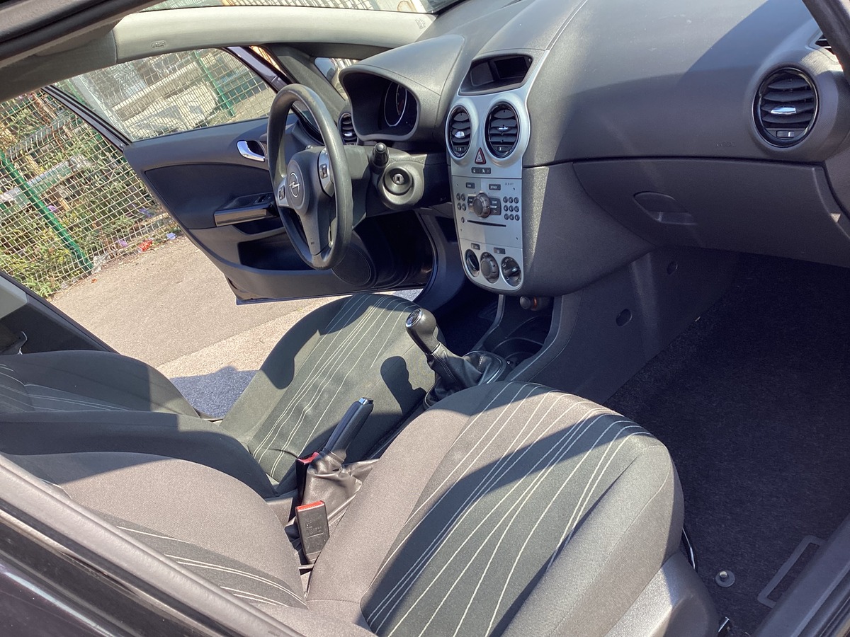 Opel Corsa 1.4 ACTIVE