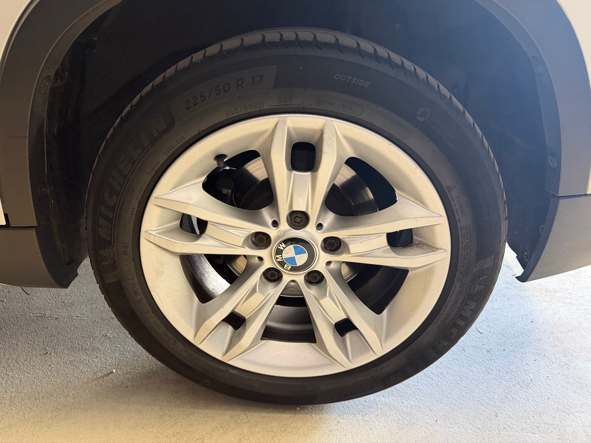 Bmw X1 E84 xdrive18 2.0 143 CV / 1er Main / GPS / Radar de stationnement Av / Ar
