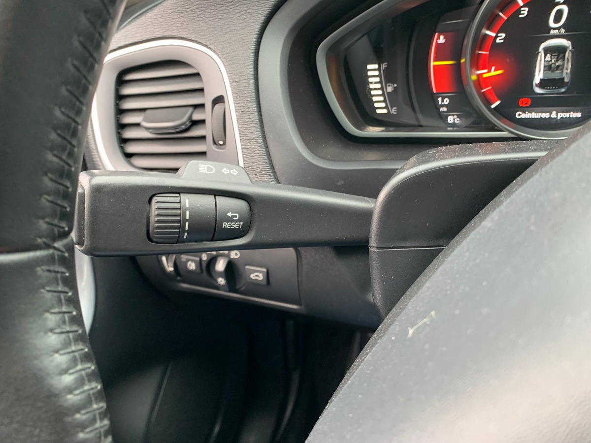 Volvo V40 Cross Country 150 ch | Toit panoramique | Cuir | GPS | Régulateur de vitesse