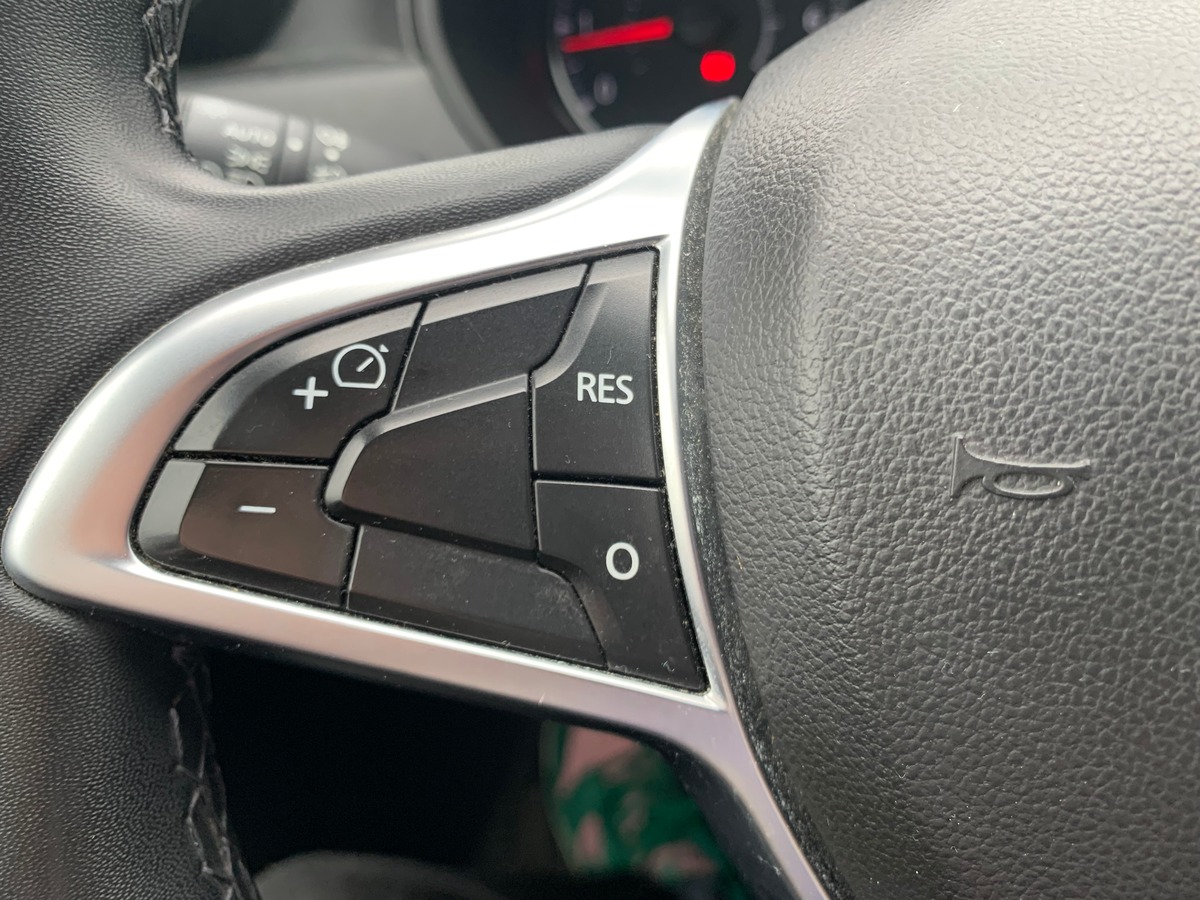 Dacia Duster 130 ch | Techroad | GPS | Régulateur de vitesse | Caméra de recul | Roue de secours