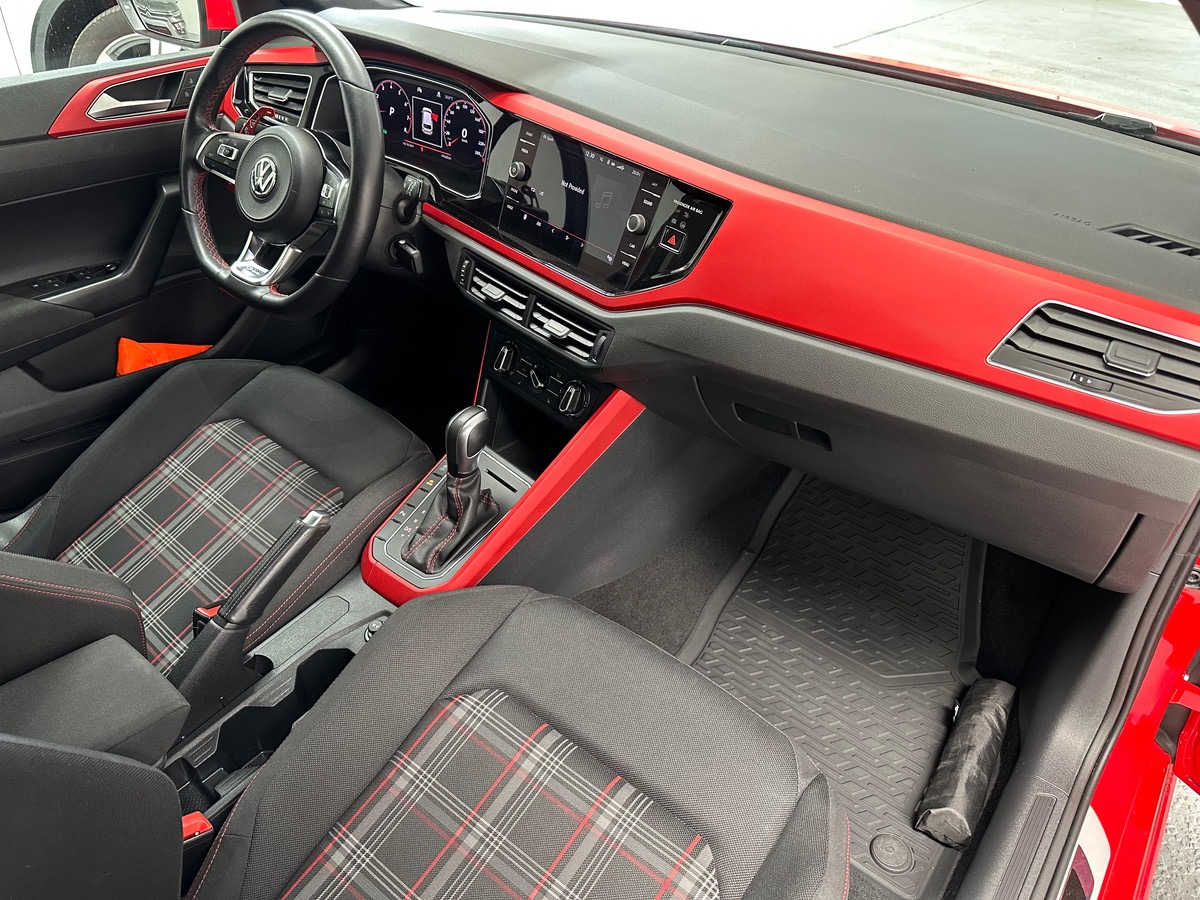 Volkswagen Polo VI GTI 2.0 TSI 200cv DSG6