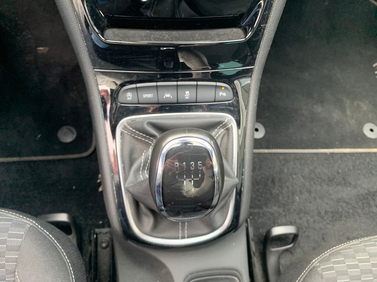 Opel Astra 105 ch | Black Edition | Caméra recul | Régulateur vitesse | Radar de stationnement avant