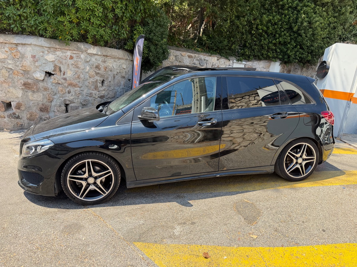 Mercedes Benz CLASSE B 200 1.6 i 156 CV / Pack AMG Fascination / Phase 2 /Toit Ouvrant / 1 er Main