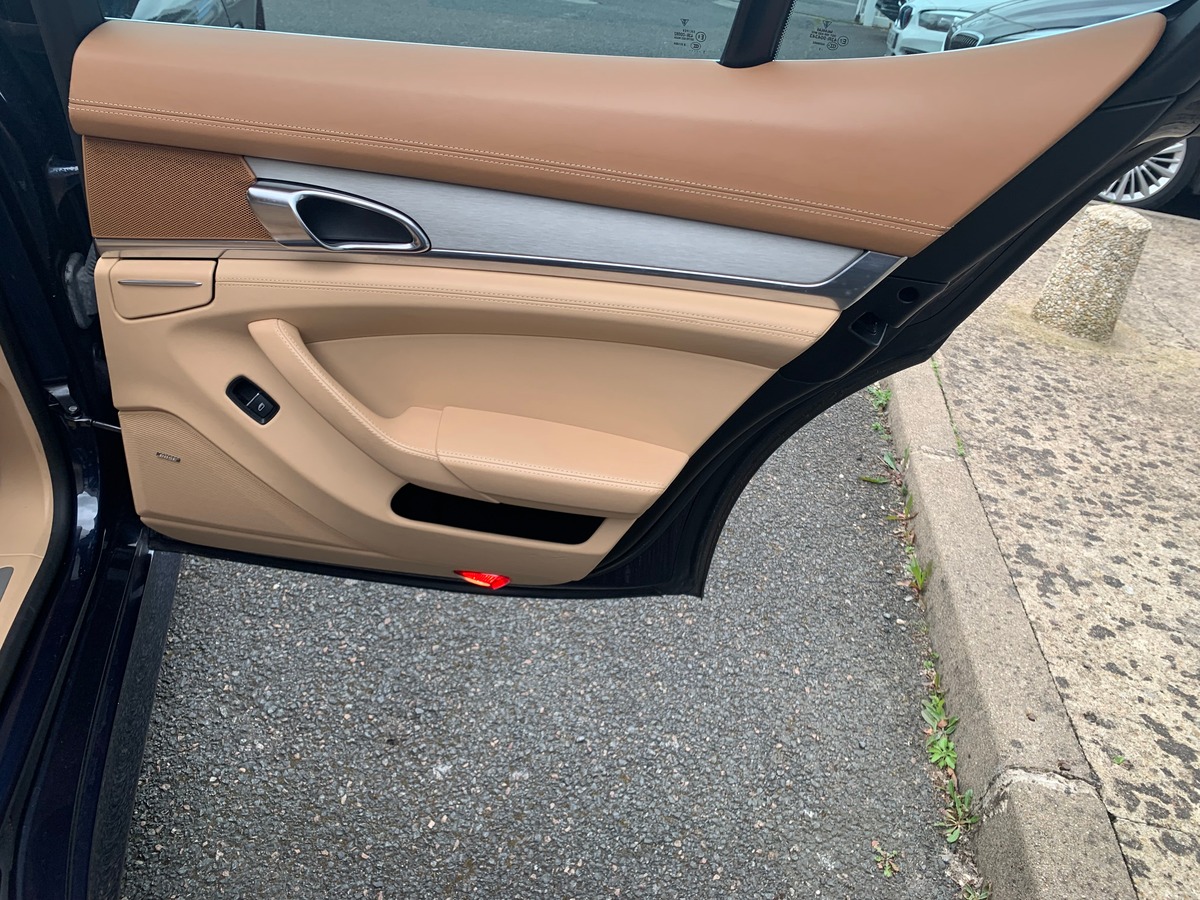 Porsche Panamera 380 ch | S Hybrid | Toit ouvrant | Mode Sport Plus | Siéges chauffants | Radars