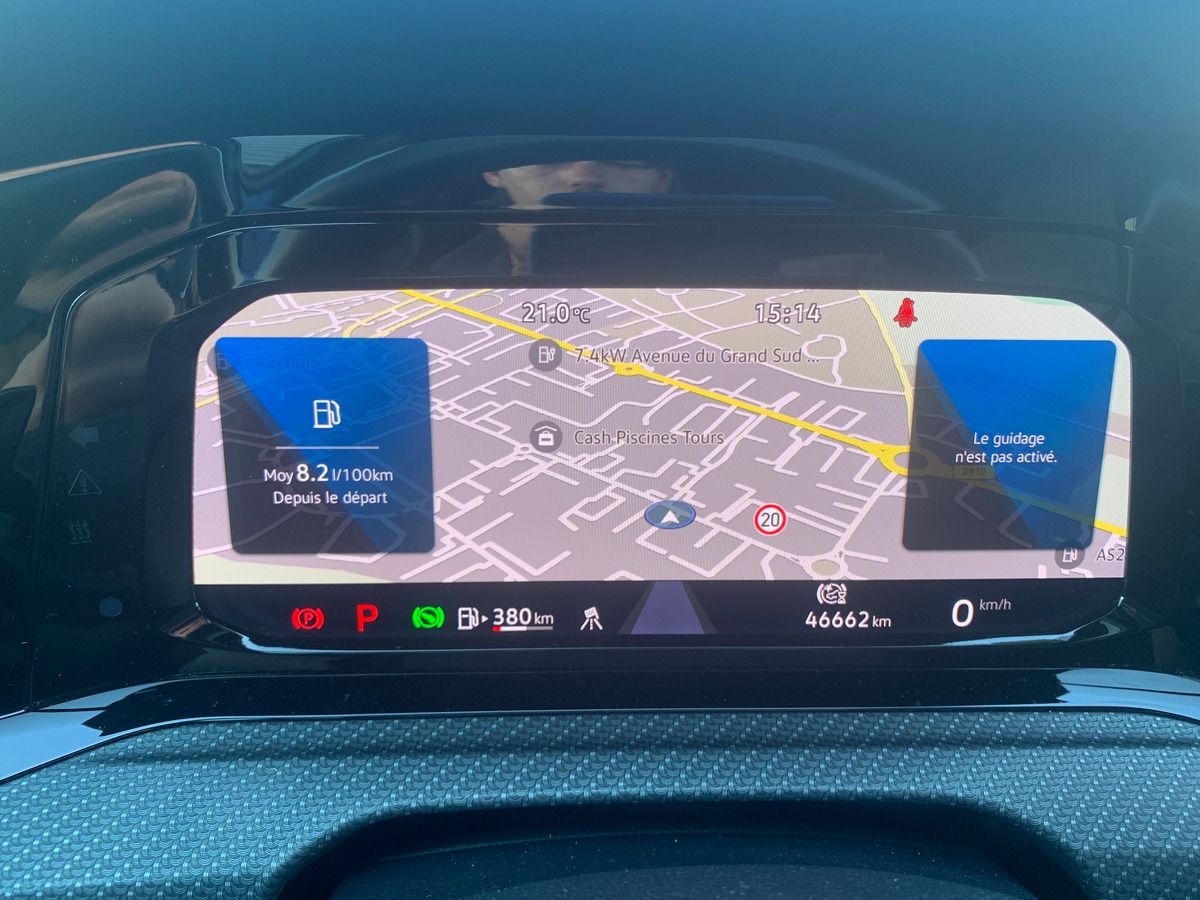 Volkswagen GOLF 8 320 chevaux | R | Toit ouvrant | Caméra de recul | Apple car play | GPS | Attelage