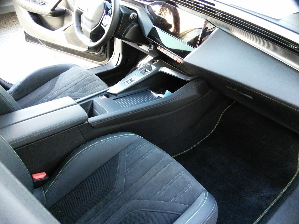 Peugeot 308 1,2 THP 130 PURETECH EAT8 GT BVA - GARANTIE PEUGEOT
