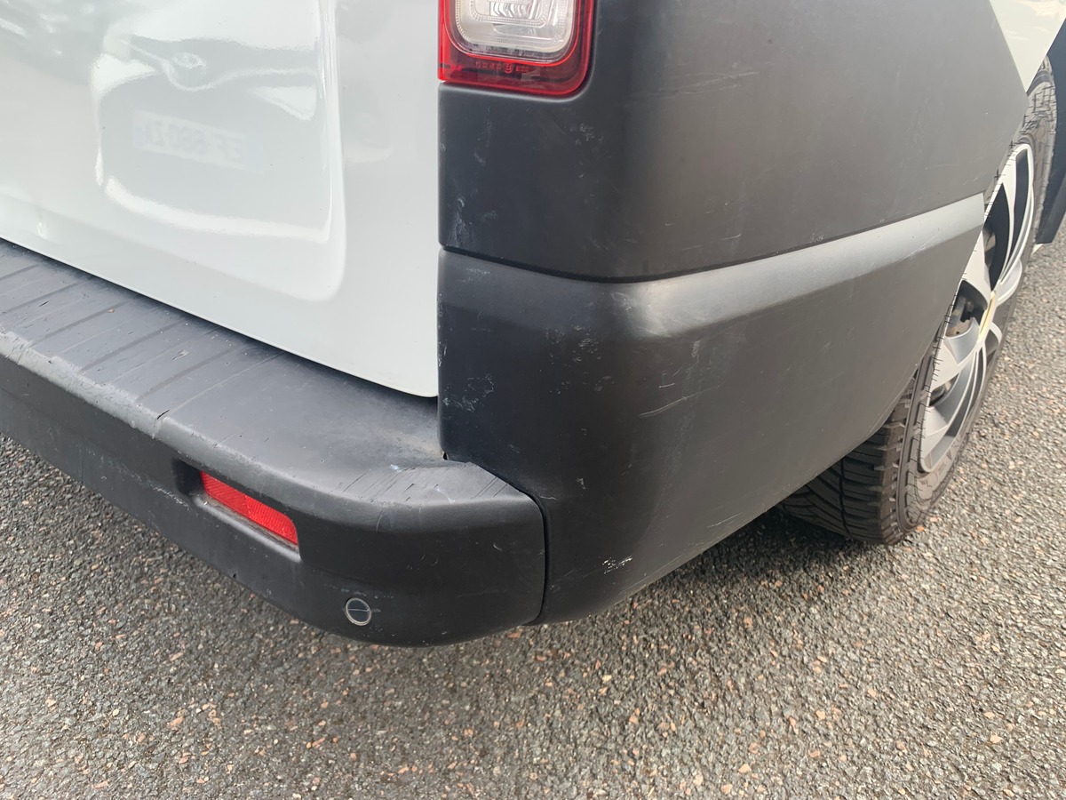 RENAULT Trafic 95 chevaux | 3 Places | Régulateur de vitesse | GPS | Climatisation | Bluetooth