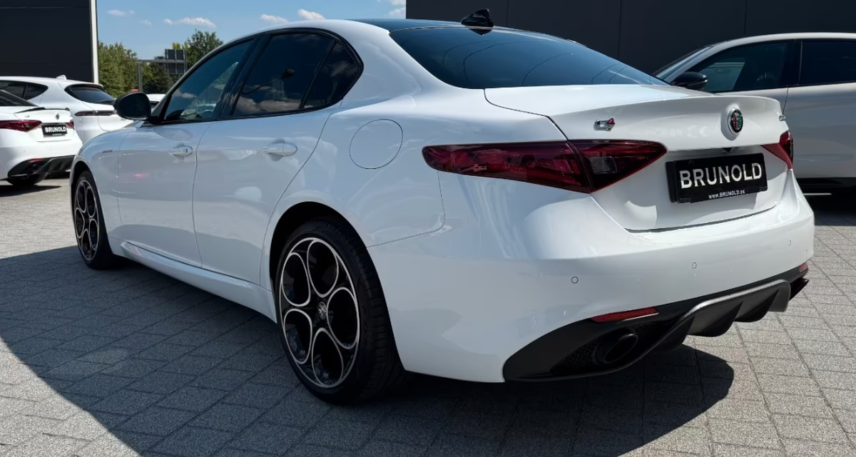 Alfa Romeo Giulia 2.0 TB 280ch Veloce Q4 AT8 Toit ouvrant Harman-Kardon