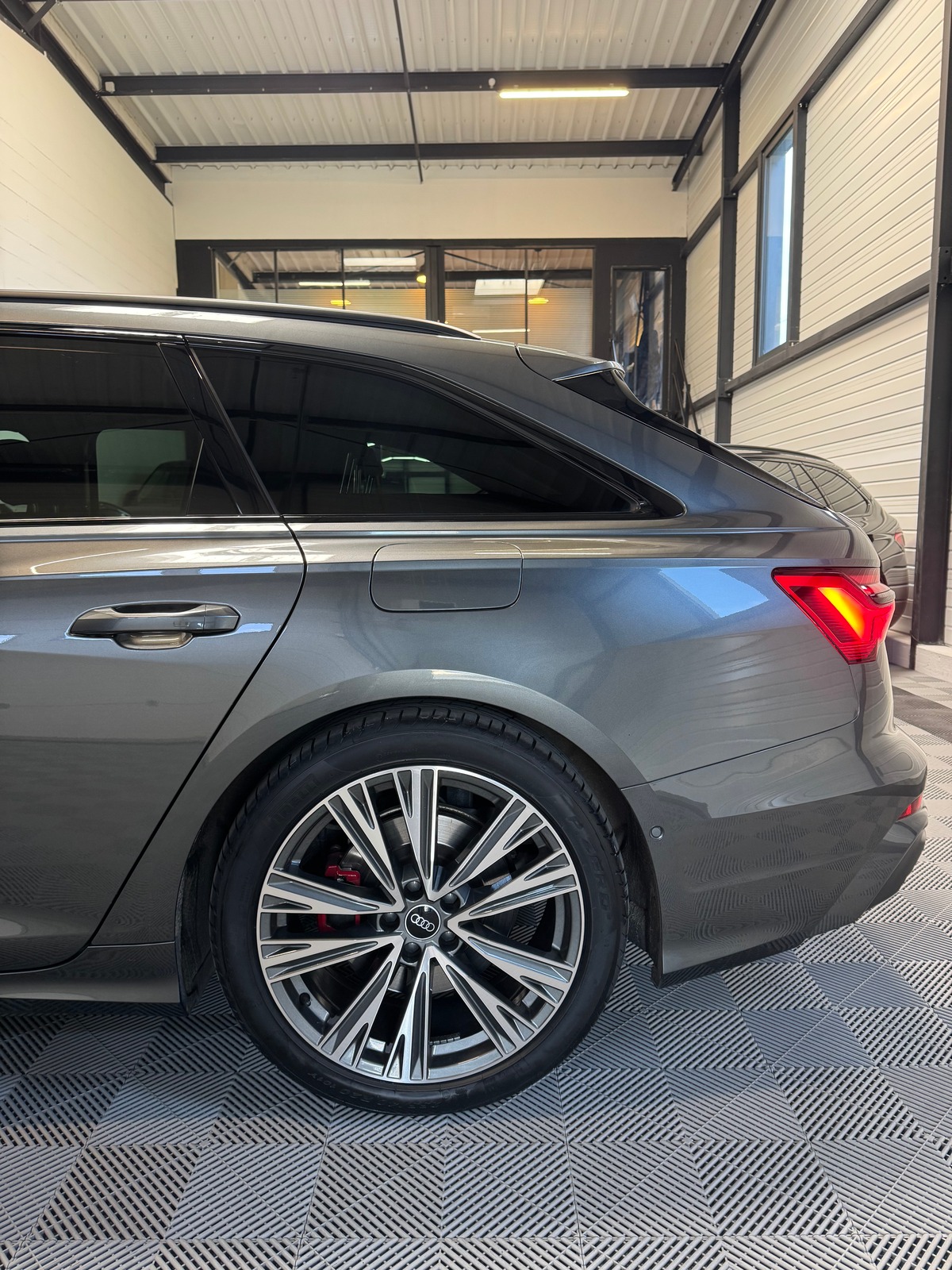 Audi A6 Avant 55 TFSI e 367ch Compétition S-Line Quattro S Tronic 7