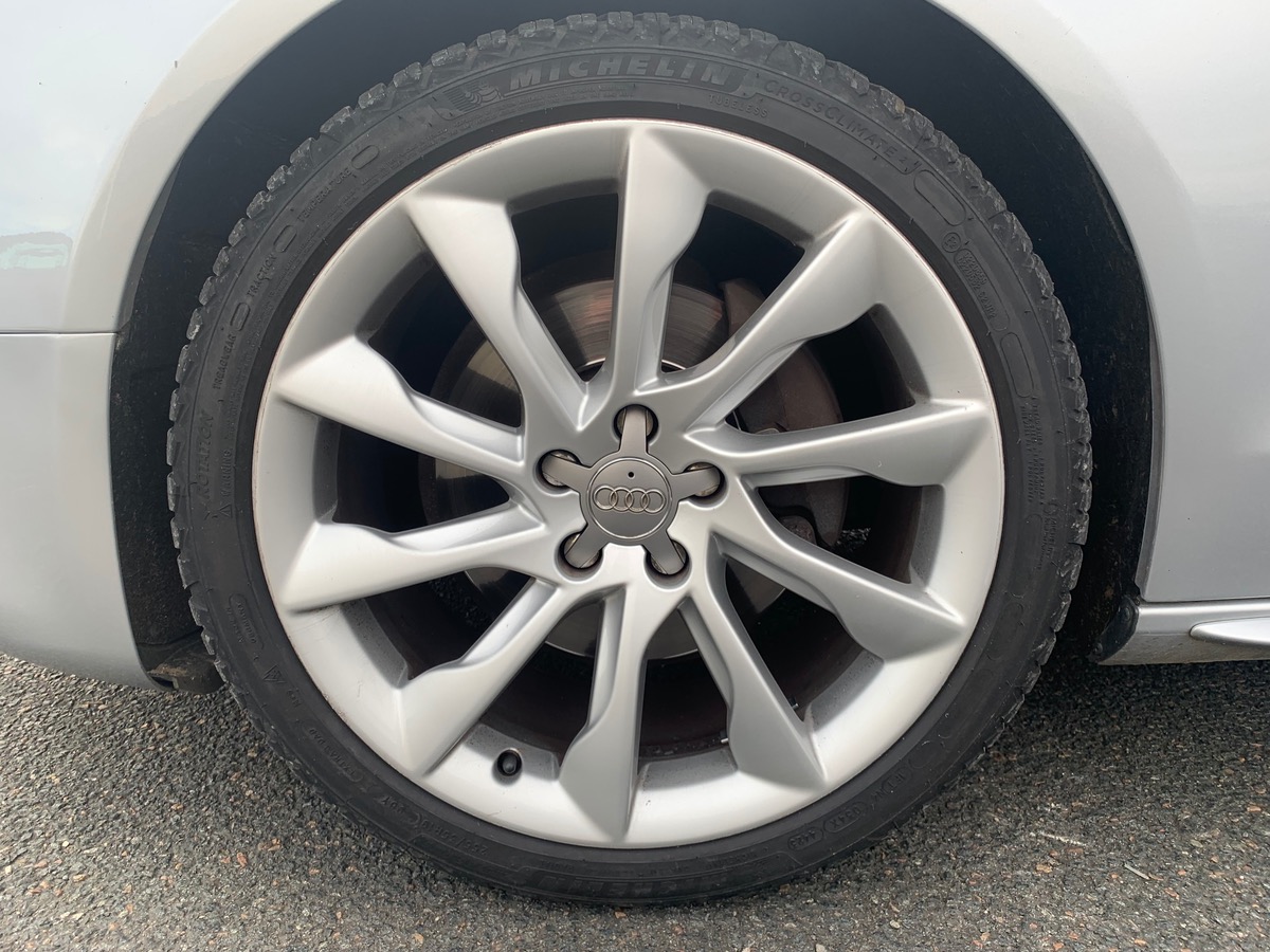 Audi A5 204 ch | S-LINE | Caméra de Recul | Intérieur Cuir | Toit Vitré | Régulateur de Vitesse