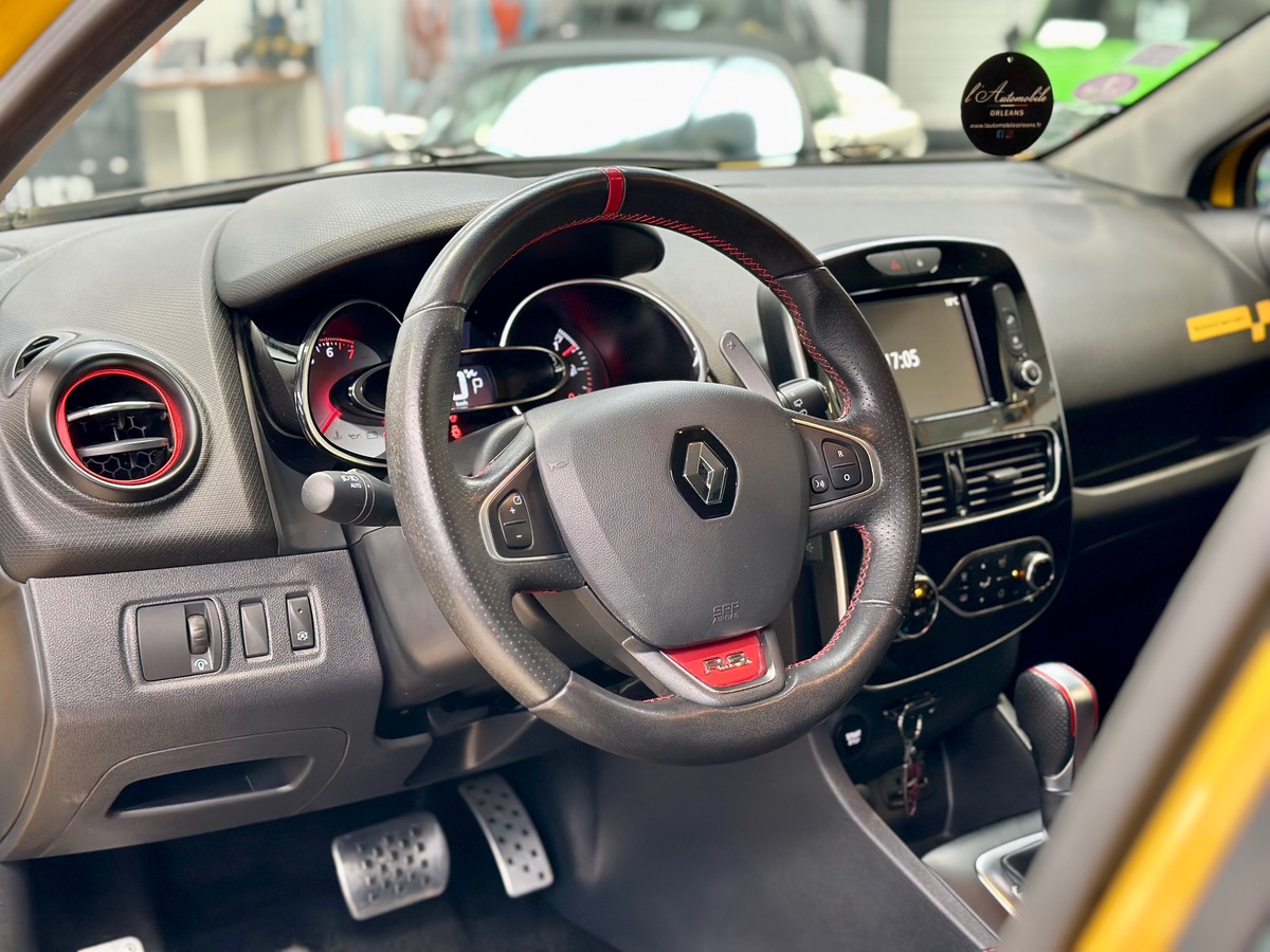 RENAULT Clio IV RS (2) 1.6 200 EDC6