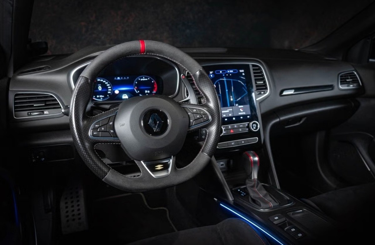 RENAULT Megane IV RS TROPHY RECARO