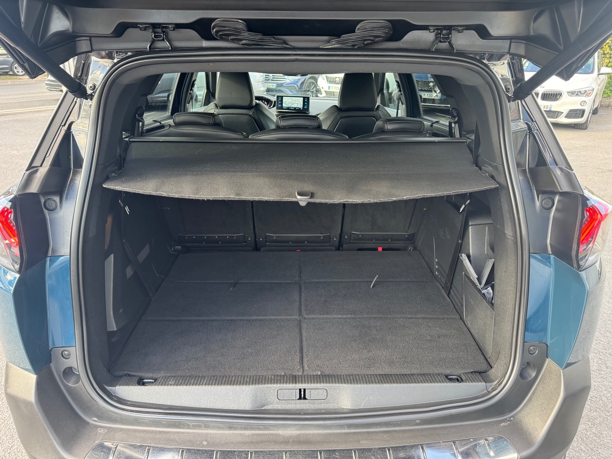 Peugeot 5008 1.5 BHDI 130CH EAT8 GT + ATTELAGE