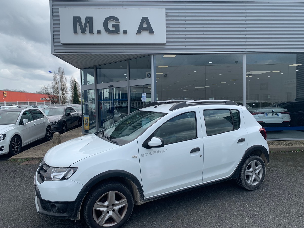 Dacia Sandero Stepway 90 ch | Roue de secours + cric | Aide stationnement Arrière | GPS | Bluetooth