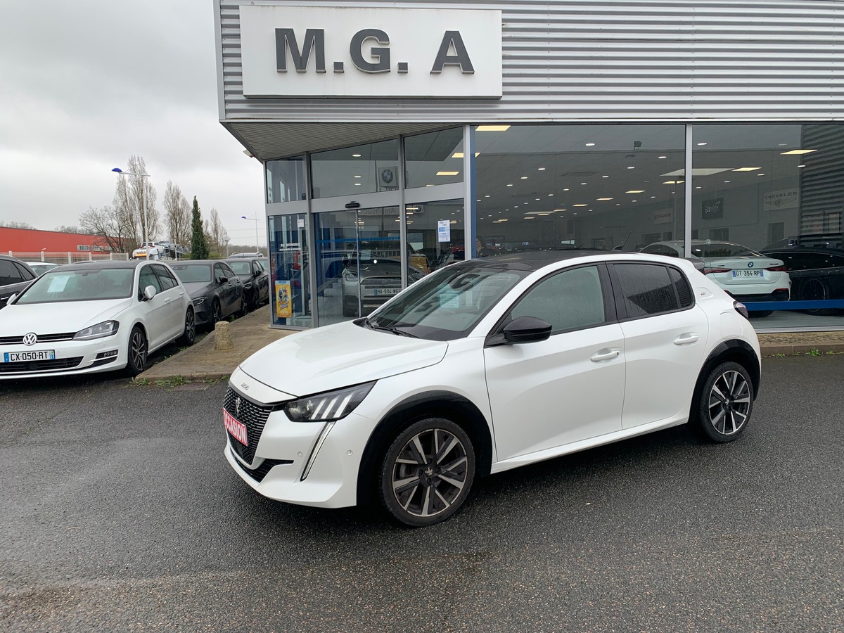 Peugeot 208 130 | GT | Toit panoramique | Caméra recul | Avertisseur angles morts | Apple car play