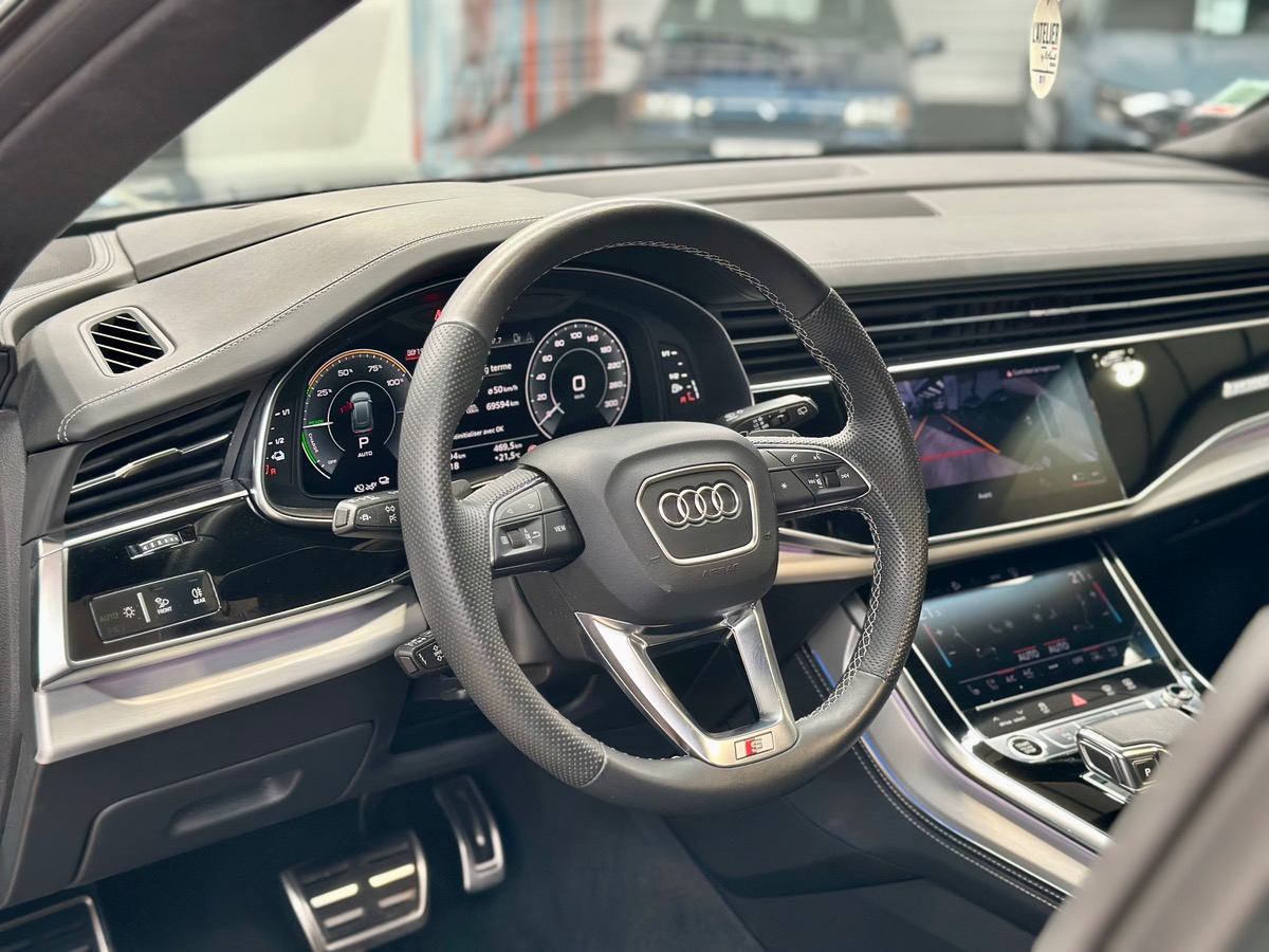 Audi Q8 60 TFSIE 462 Compétition Tiptronic 8 Quattro 1ère Main FR Full Options