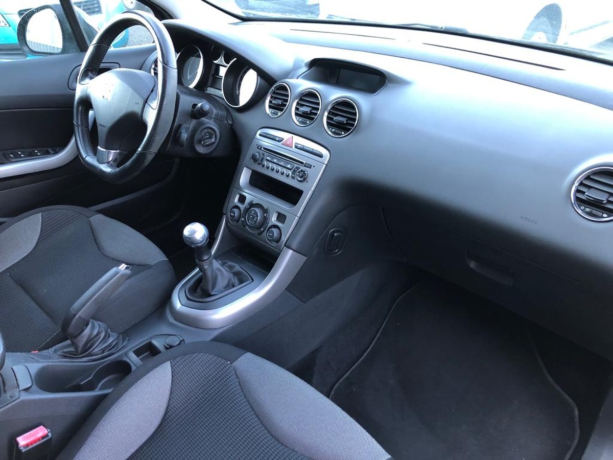 Peugeot 308 1.6 hdi 92 ch fap blue lion sportium