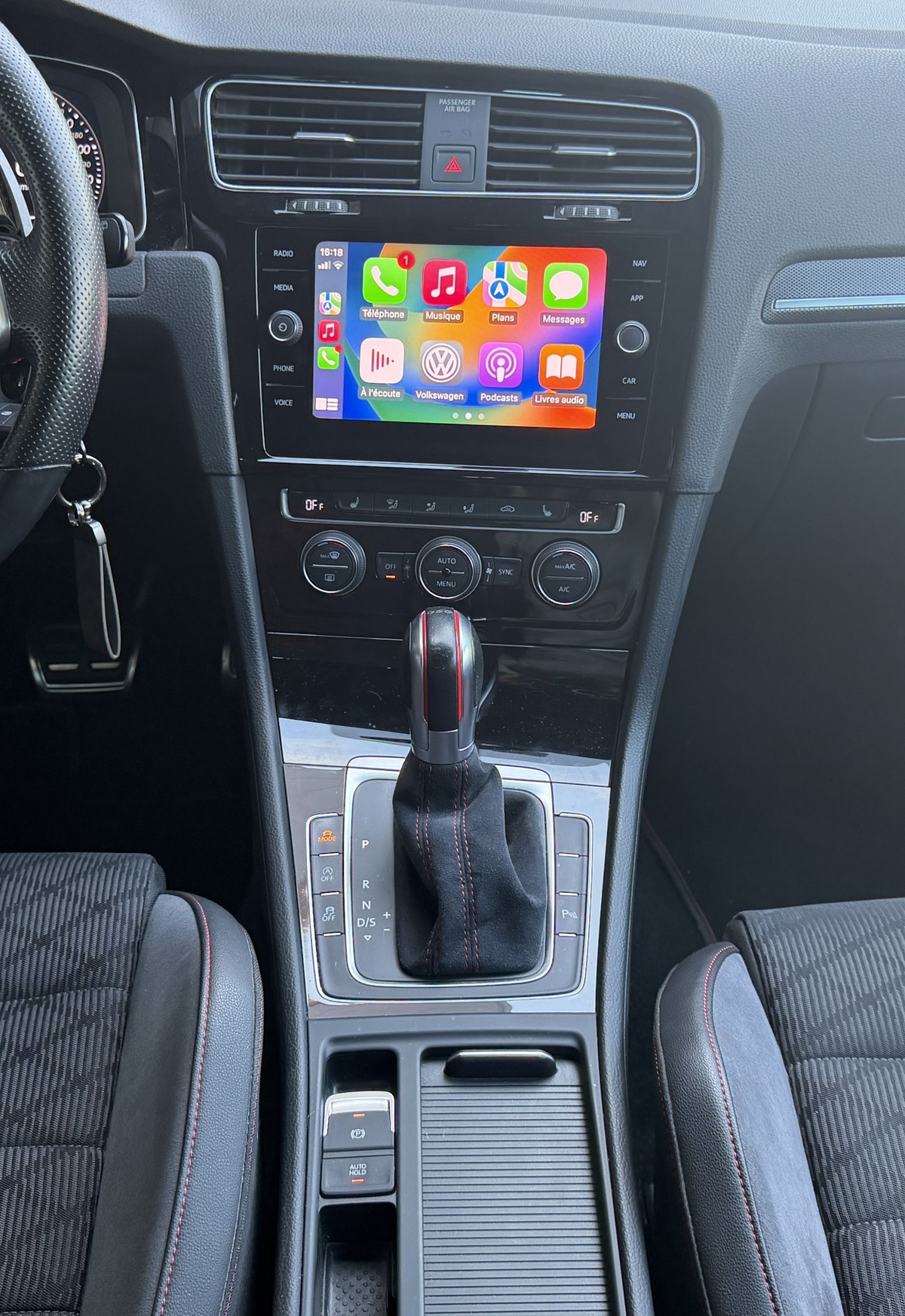 Volkswagen Golf VII - TCR / CarVertical / Echappement Akrapovic / Apple Carplay / Caméra