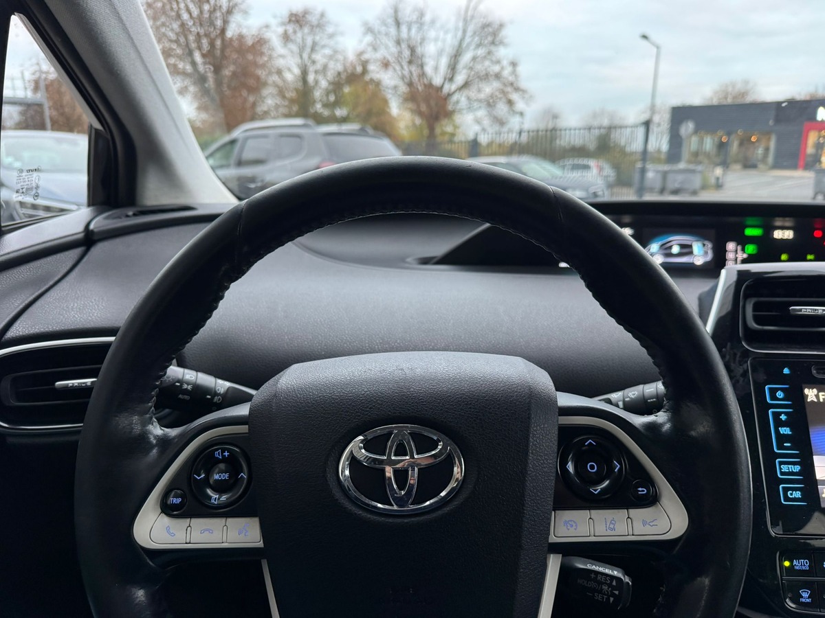 Toyota Prius IV Lounge 1.8 VVT-i 122 Hybrid