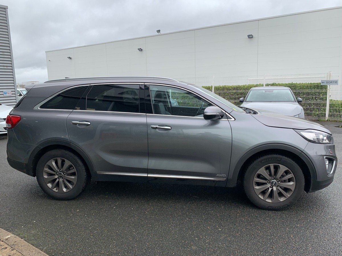 Kia Sorento 200 ch | Premium | 7 Places | AWD | Toit ouvrant panoramique | GPS | Régulateur vitesse