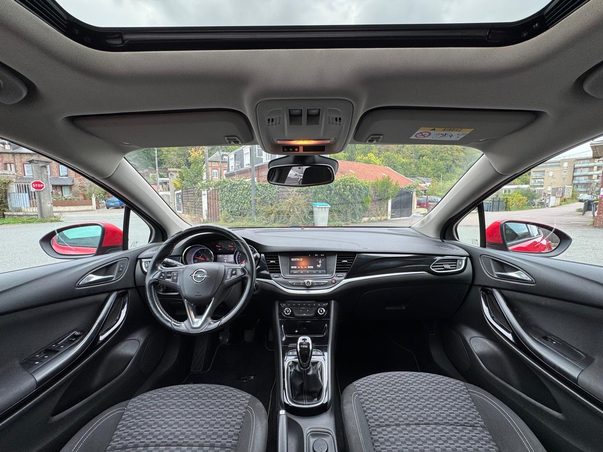 Opel Astra 1.6 CDTI 135 Dynamic- Crochet d'attelage- Toit ouvrant- Révisé - Garantie