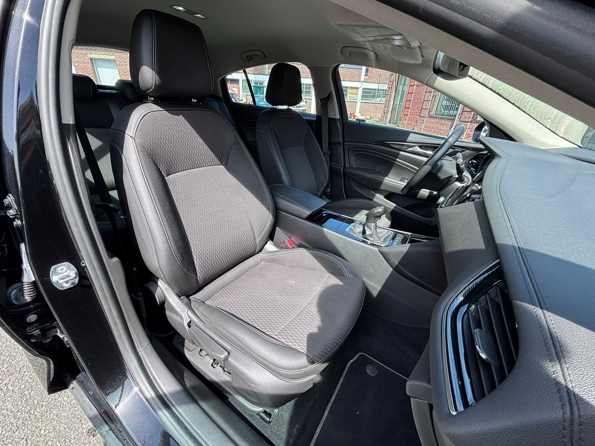 Opel Insigna Grand Sport 1.5 TURBO 165 INNOVATION - APPLE CARPLAY