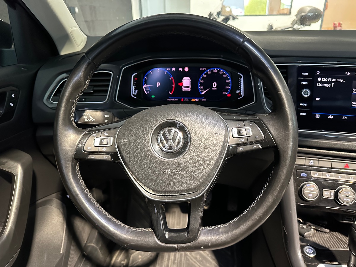 Volkswagen T-Roc CARAT EXCLUSIVE 1.5 TSI 16V DSG7 150 cv Boîte auto