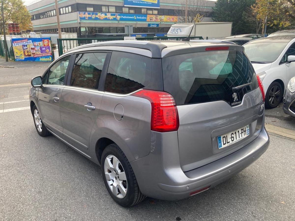 Peugeot 5008 1.6 HDI 115 CV 1er main style 7 place 4X sans frais 