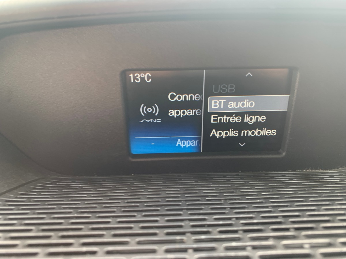 Ford TRANSIT 130 ch | Attelage | Régulateur de vitesse | Bluetooth | Plancher bois et latérale