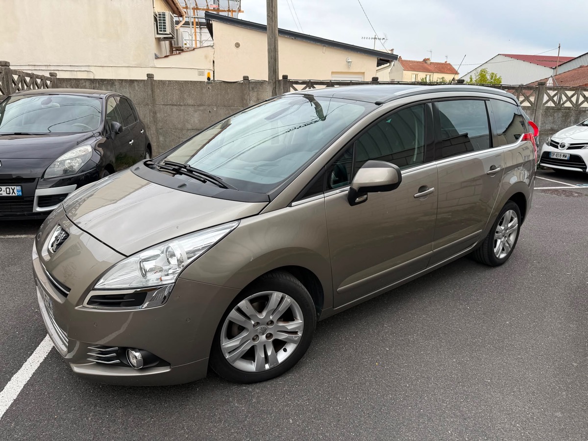 Peugeot 5008 1.6 e-HDI 112 CV BMP6 allure 7 places garantie 6 mois