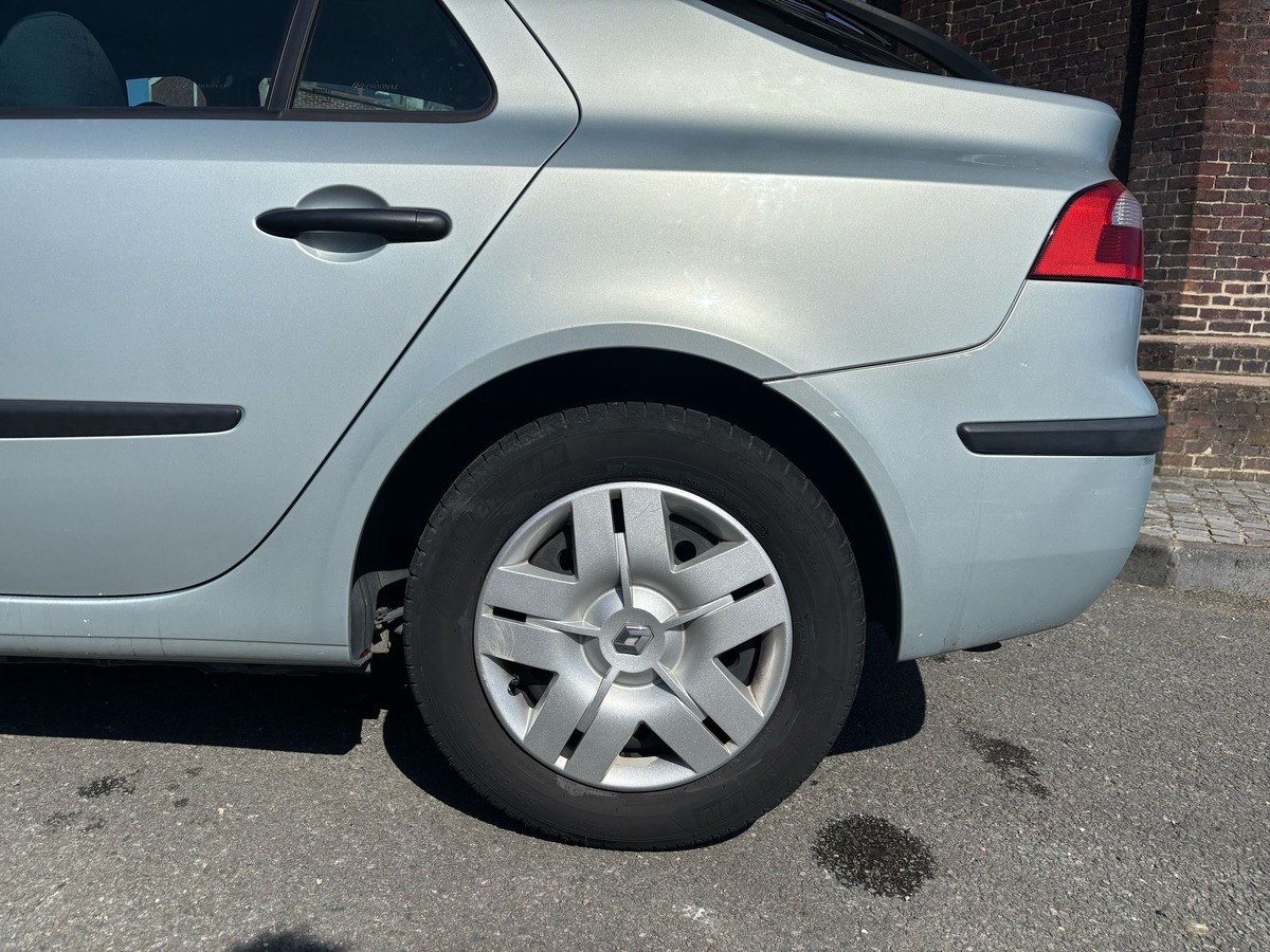 RENAULT Laguna II 1.6 107 - Finition Authentique - Garantie - Distribution neuve - Attelage