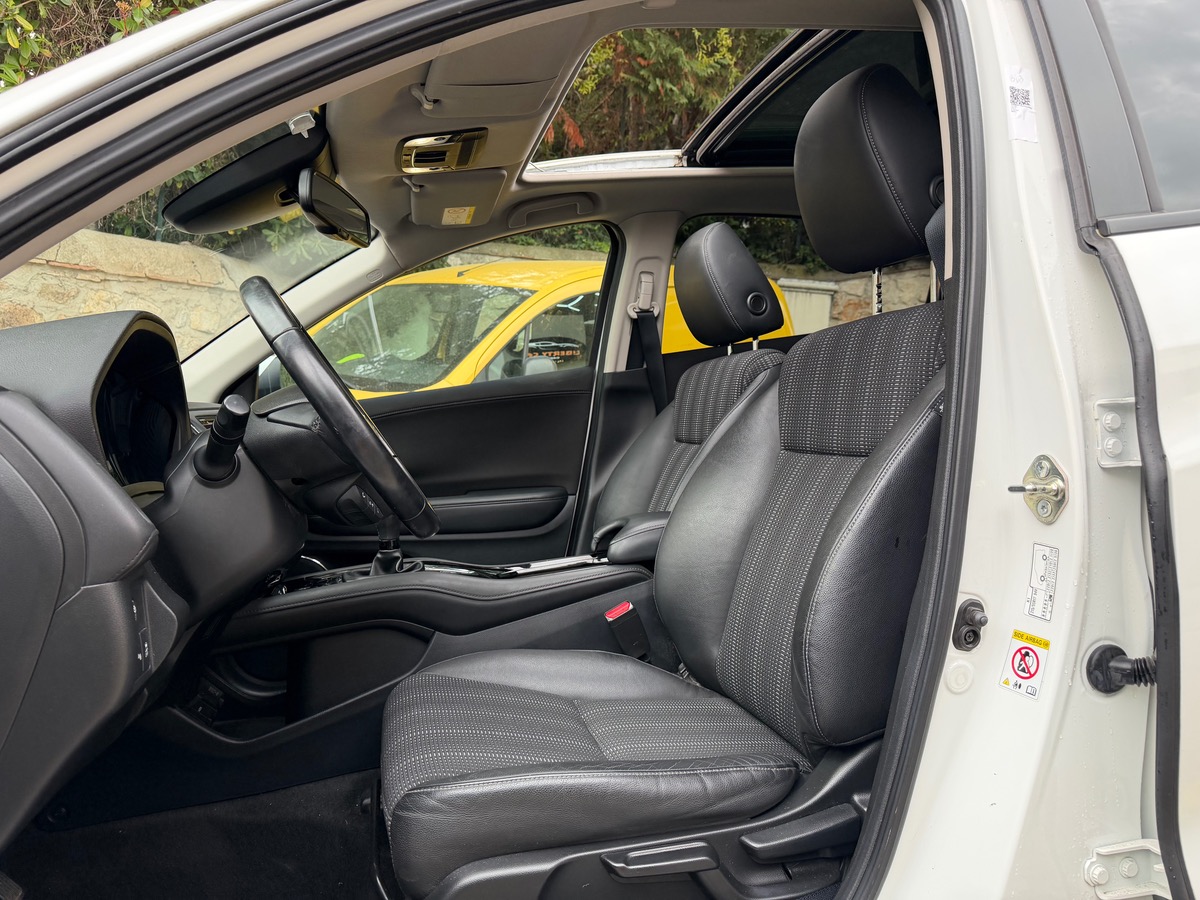Honda HR-V 1.6 DTEC 120 CV / Toit Panoramique / Attelage / Phase 2/ GPS / Exclusive