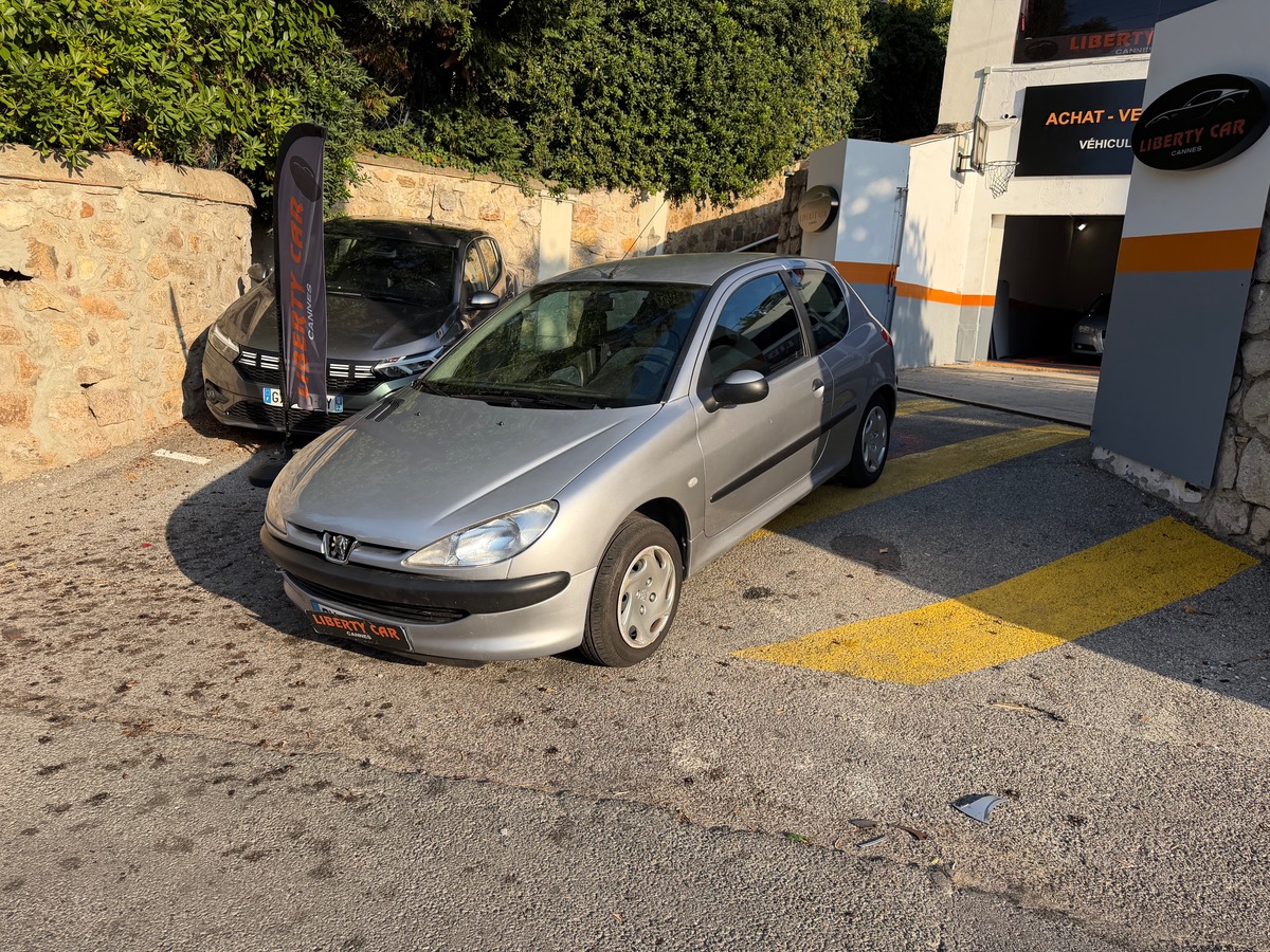 Peugeot 206 1.4 i 75 CV Xr /Deuxièmes Mains / Boite Auto / Km Réel