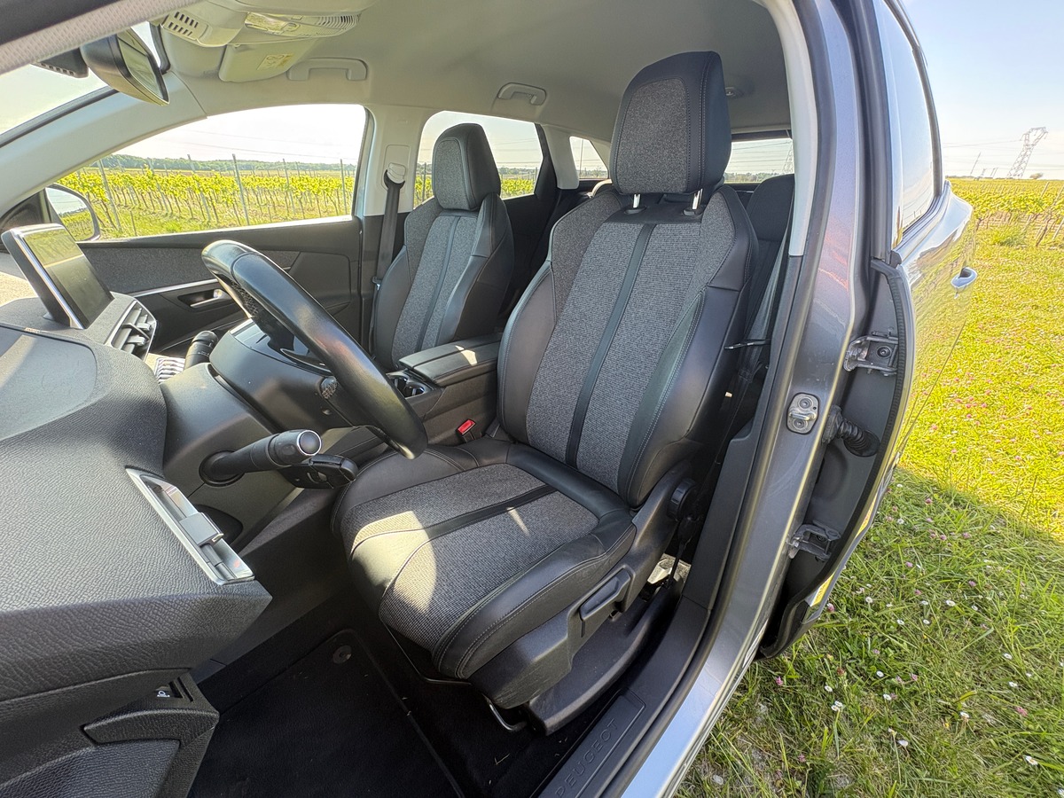 Peugeot 3008 1.5 bhdi - 130CV - ALLURE - MOTEUR NEUF ECHANGE STANDARD