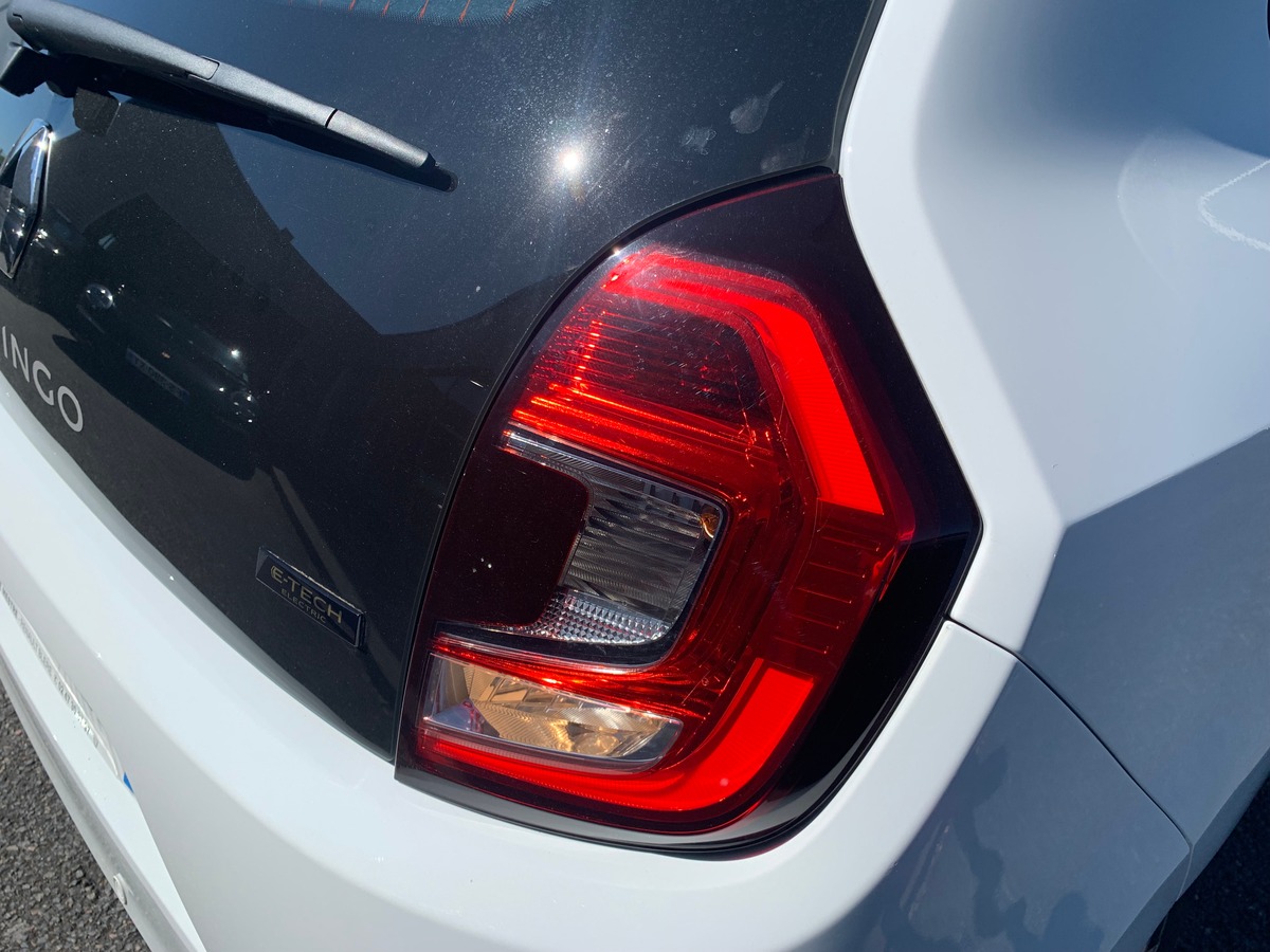 RENAULT Twingo EQUILIBRE |  Aide au parking arrière | Apple car play | Premiére main