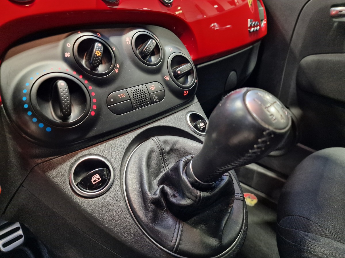 Abarth 500 1.4 T-JET 145 595 B