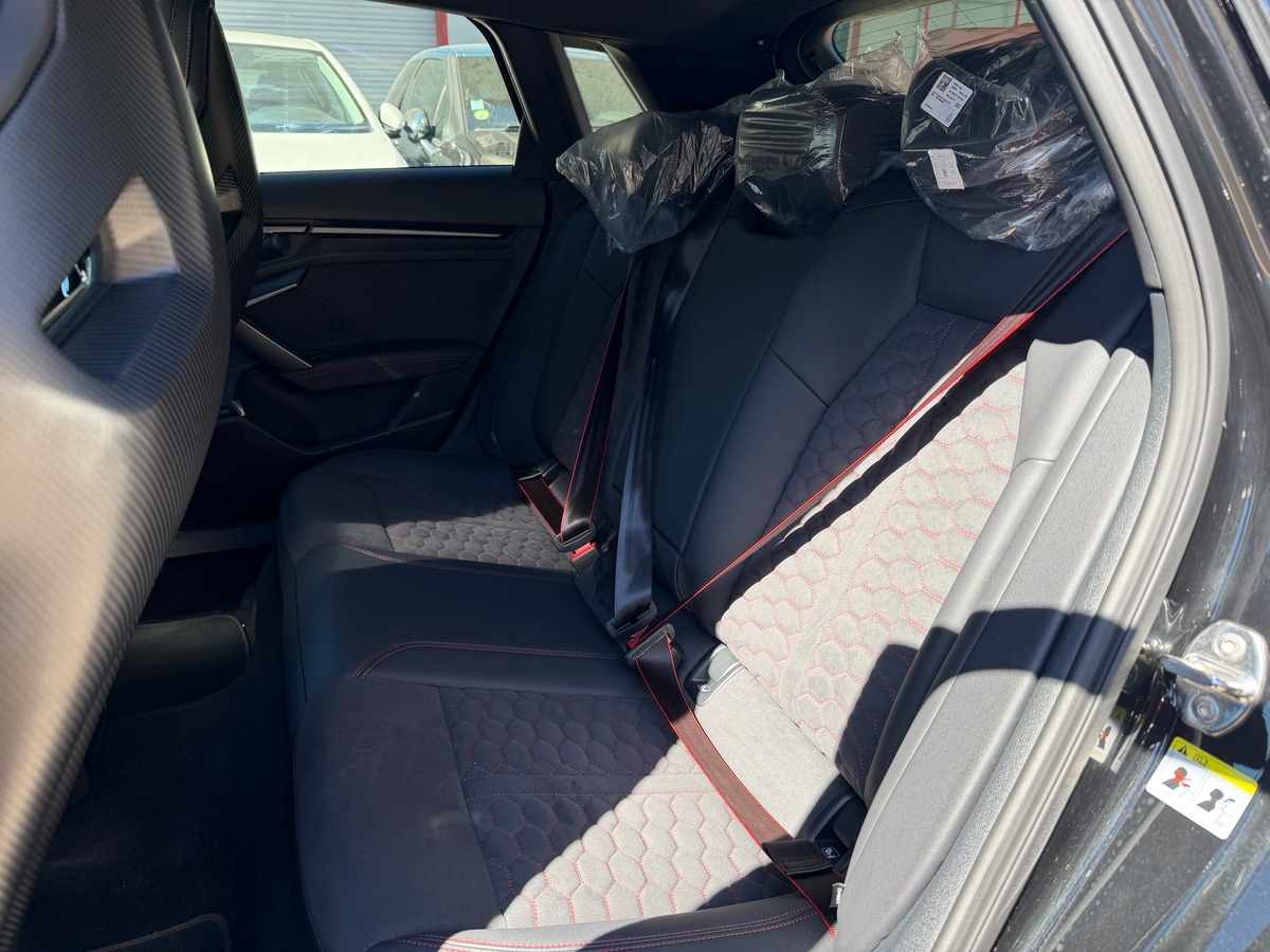 Audi RS3 Sportback 8Y2 Facelift 2.5 TFSI 400ch Quattro BAQUETS CARBONE / TOIT OUVRANT / SONOS 3D