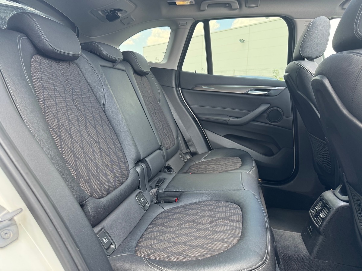 Bmw X1 116 | X-Line sDrive | Toit panoramique | Caméra recul | Régulateur vitesse | Siéges chauffant