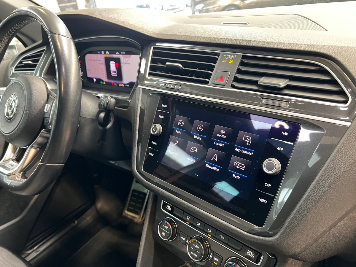Volkswagen Tiguan II 2.0 TDI 150 DSG7 R-LINE  ATTELAGE/TOIT PANO/CARPLAY/