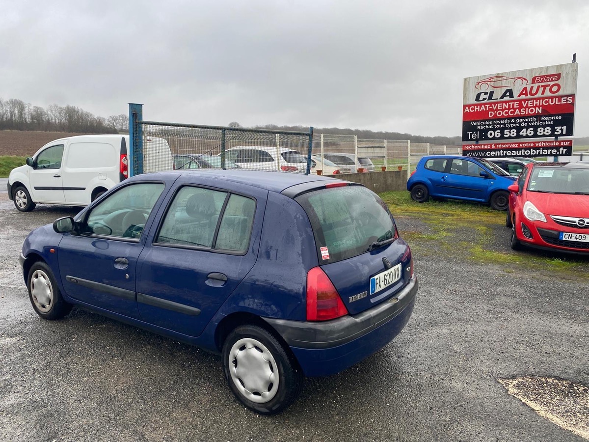 RENAULT Clio 1.2i 60cv 98165km