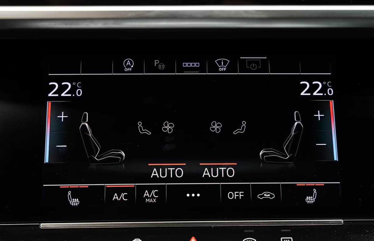 Audi A6 Avant 55 TFSI 340ch S line quattro S tronic 7/Caméra/Matrix/VO allemand/Malus 8700e