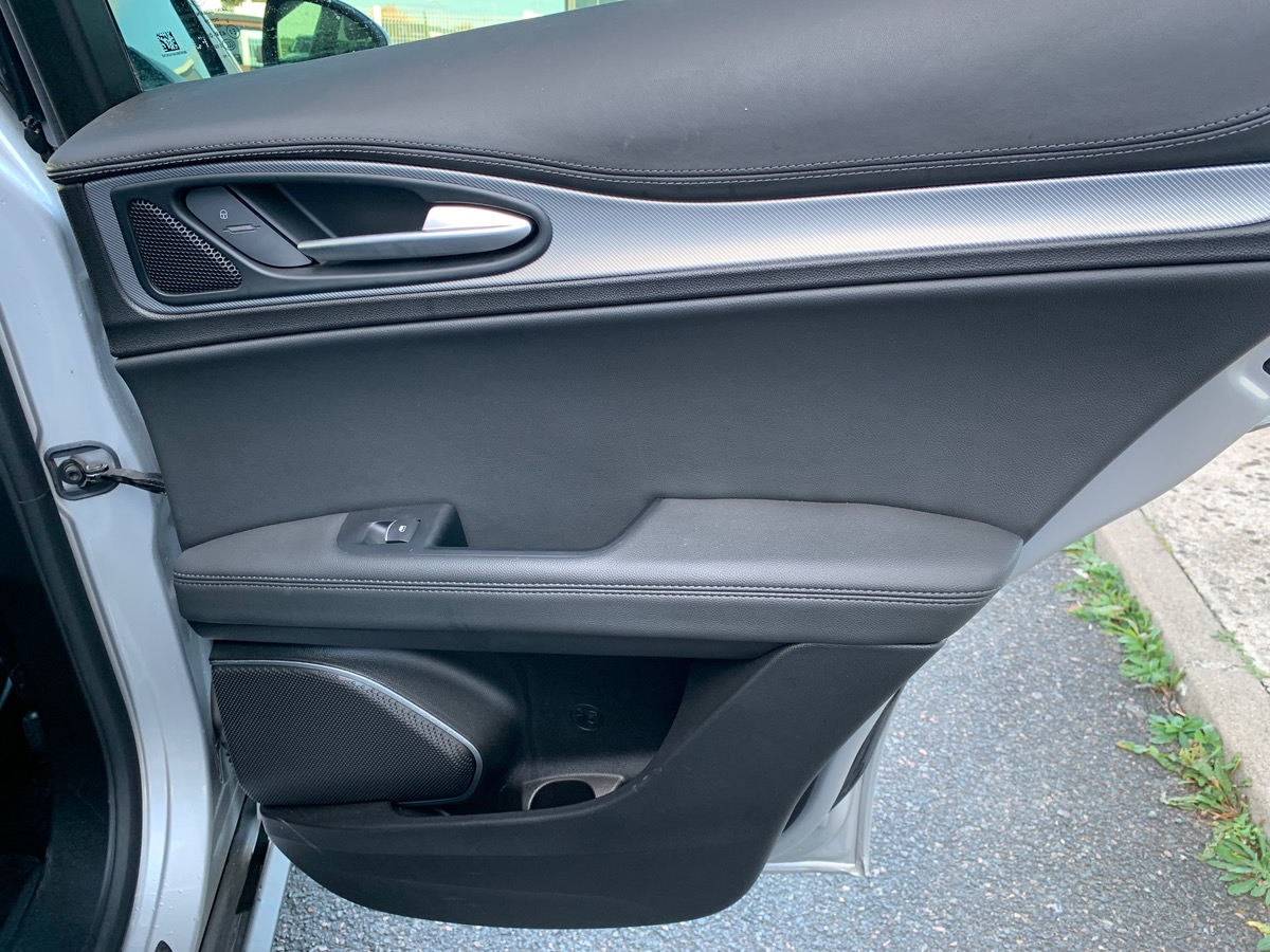 Alfa Romeo Stelvio 210 | Turismo | Toit ouvrant Panoramique | Attelage | Jantes 20" | Caméra recul