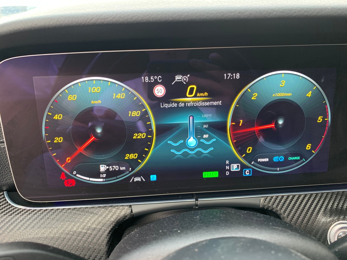 Mercedes-Benz Classe E 200 ch | 220 AMG LINE | Pack Premium | Pack Sport Black | Toit ouvrant