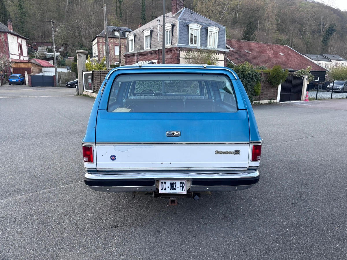 Chevrolet Suburban 7.4 V8 454 (C/R) - Français - CG Collection