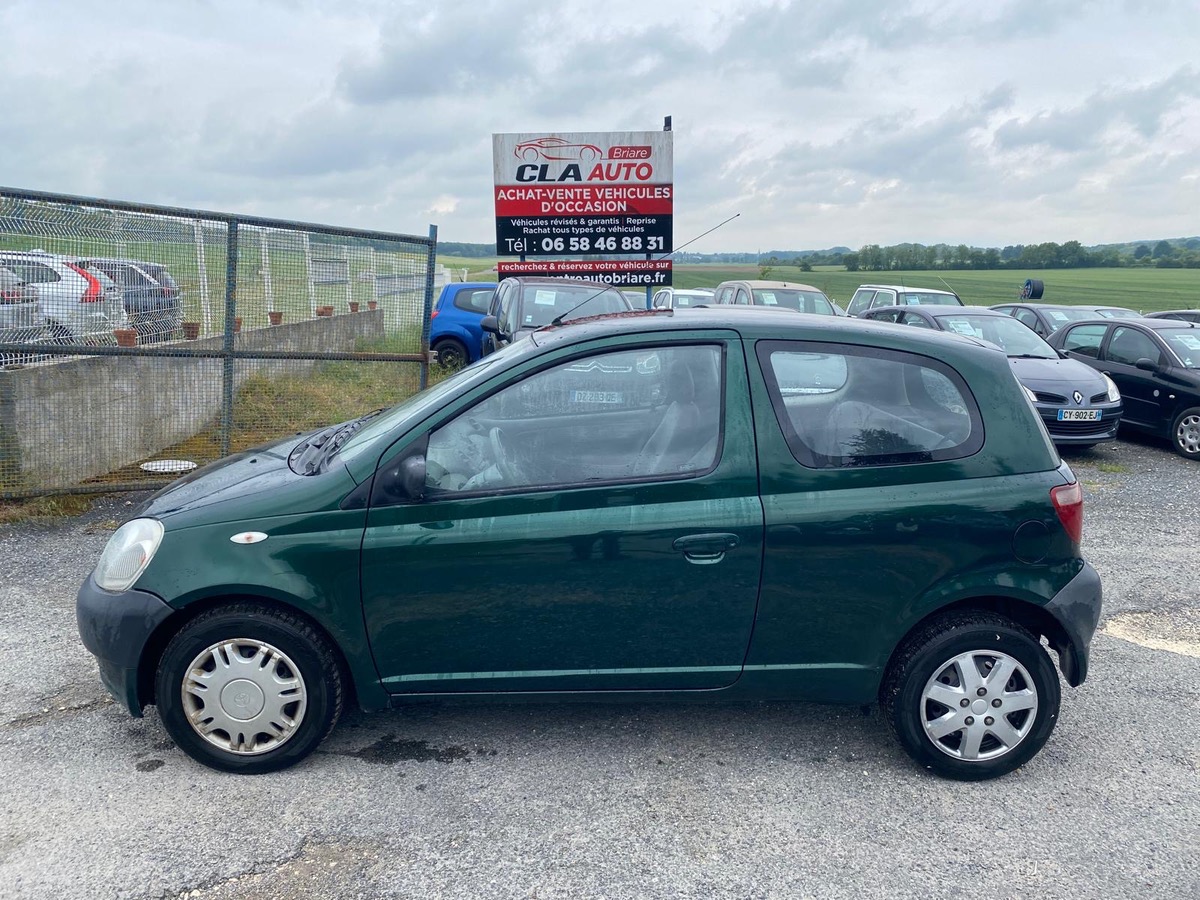 Toyota Yaris 1.0i 70cv petit prix garantie 3 mois 