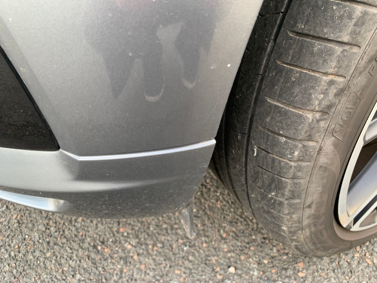 Volvo XC60 197 ch | R-design | Châssis Sport | Jantes Alu 21'' | Sièges Sport | Coffre électrique