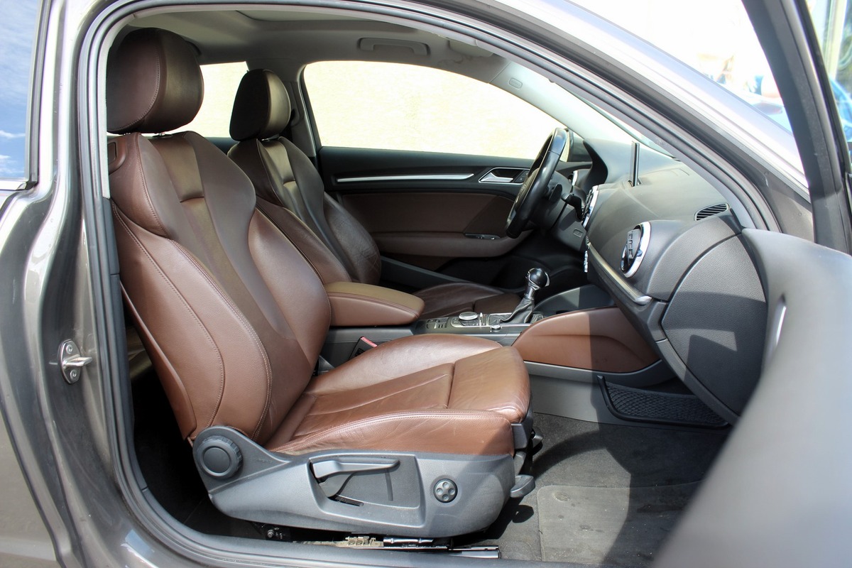 Audi A3 III 1.4 TFSi 150 ch AMBITION LUXE S TRONIC 7 + TOIT OUVRANT